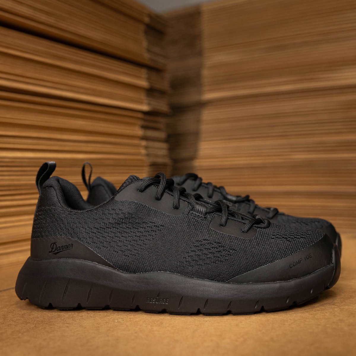 Run Time 3 ESD Black Composite Toe (NMT)