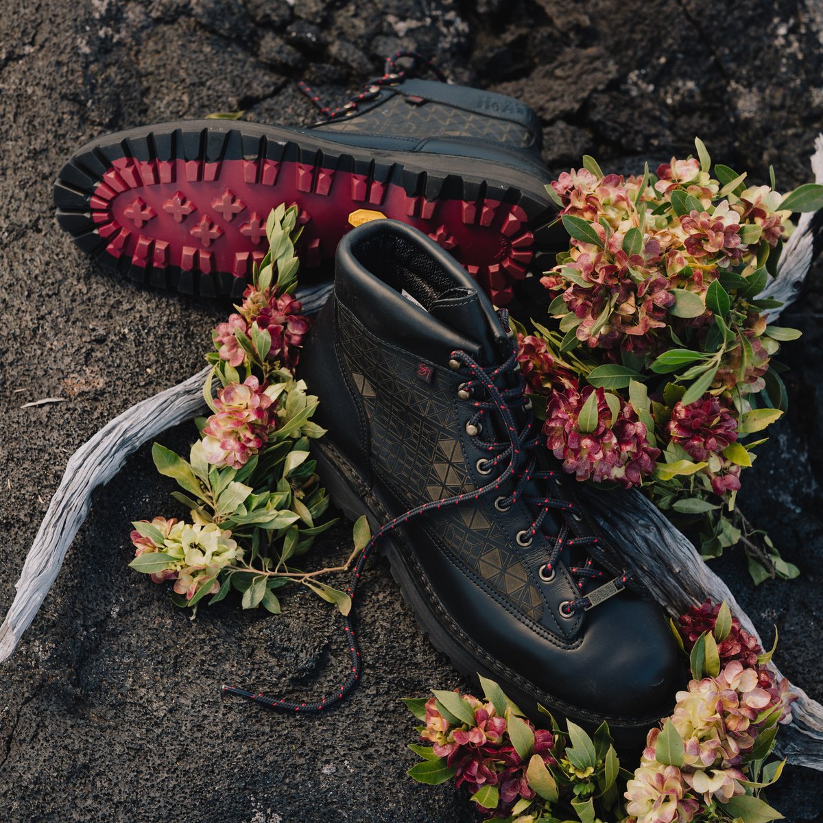 Danner Light Sig Zane ‘A‘ali‘i Black/Lava Rock