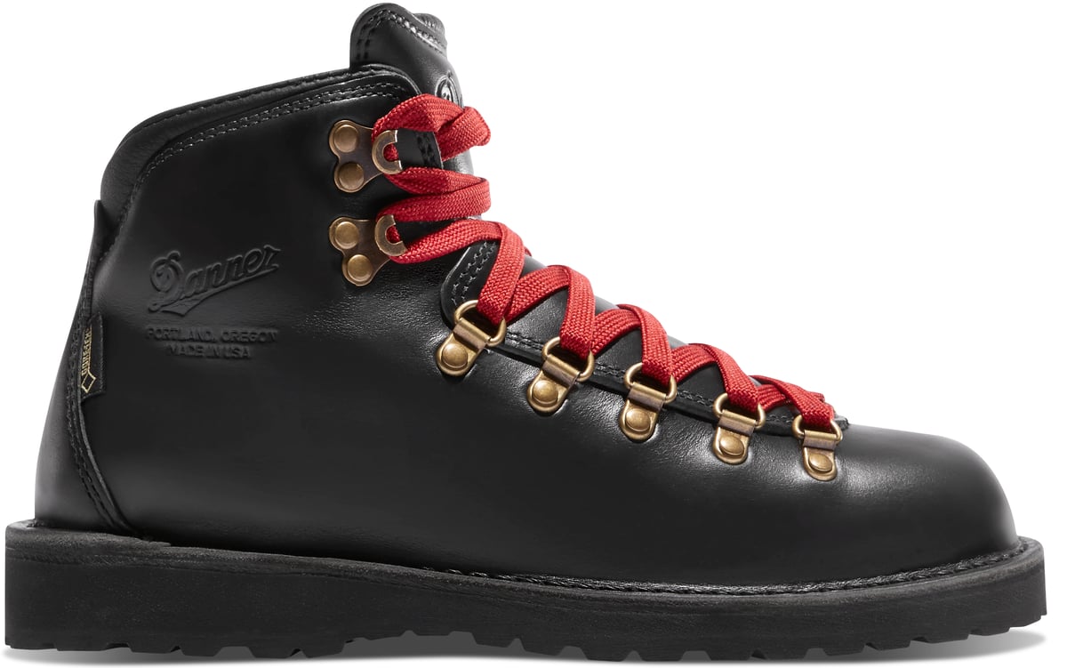 Mountain Pass Black