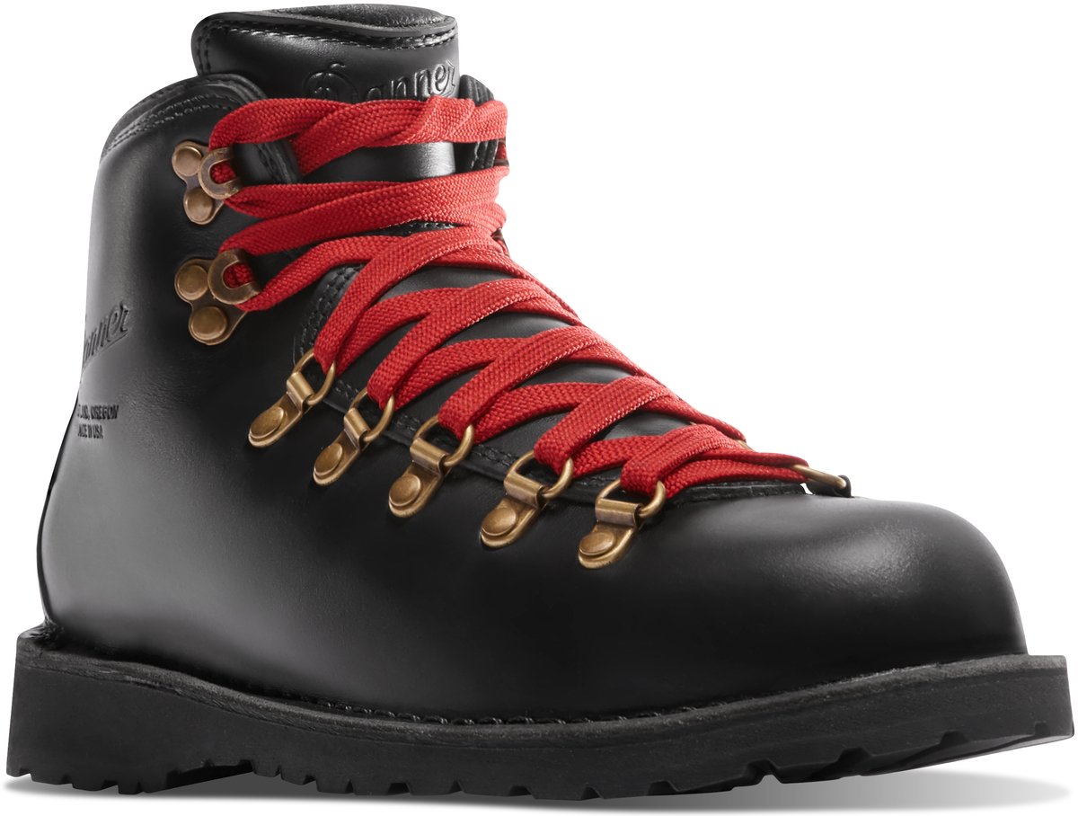 Mountain Pass Black