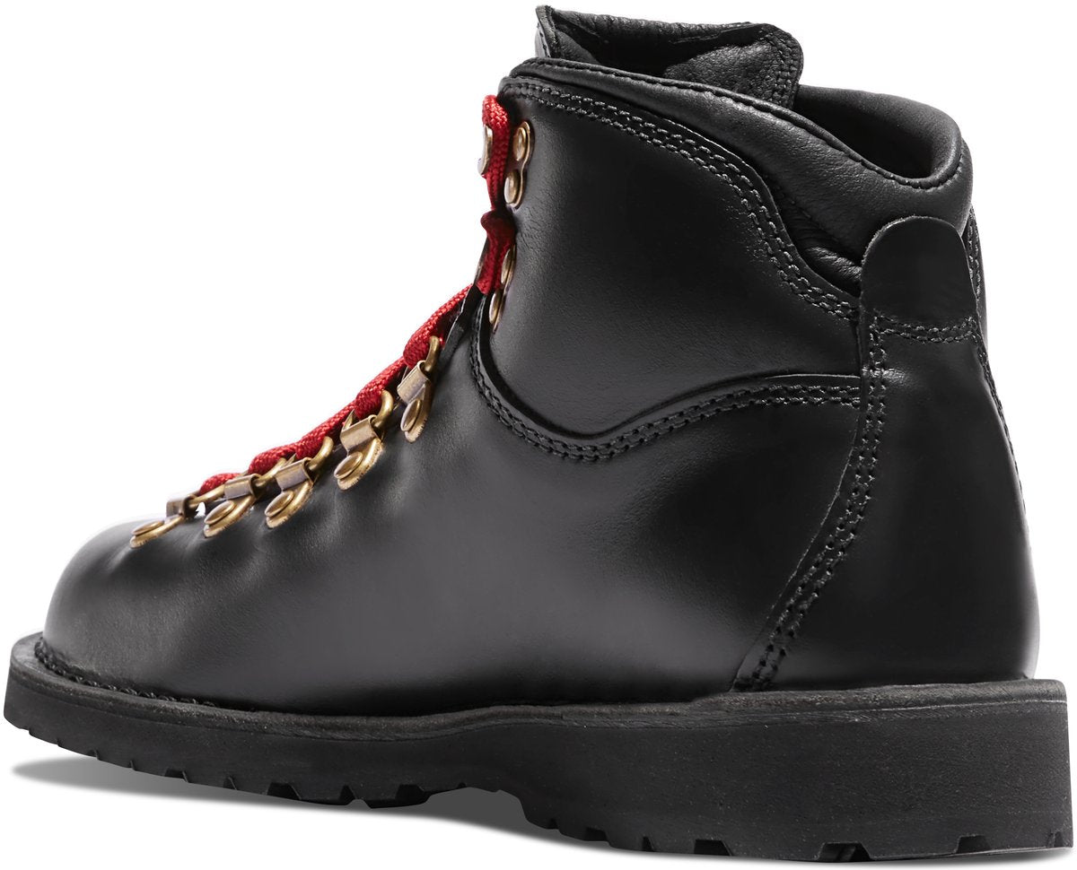 Mountain Pass Black