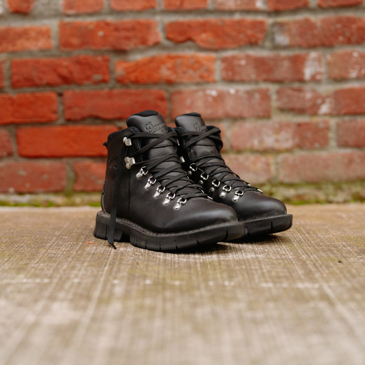 Eastwood Black